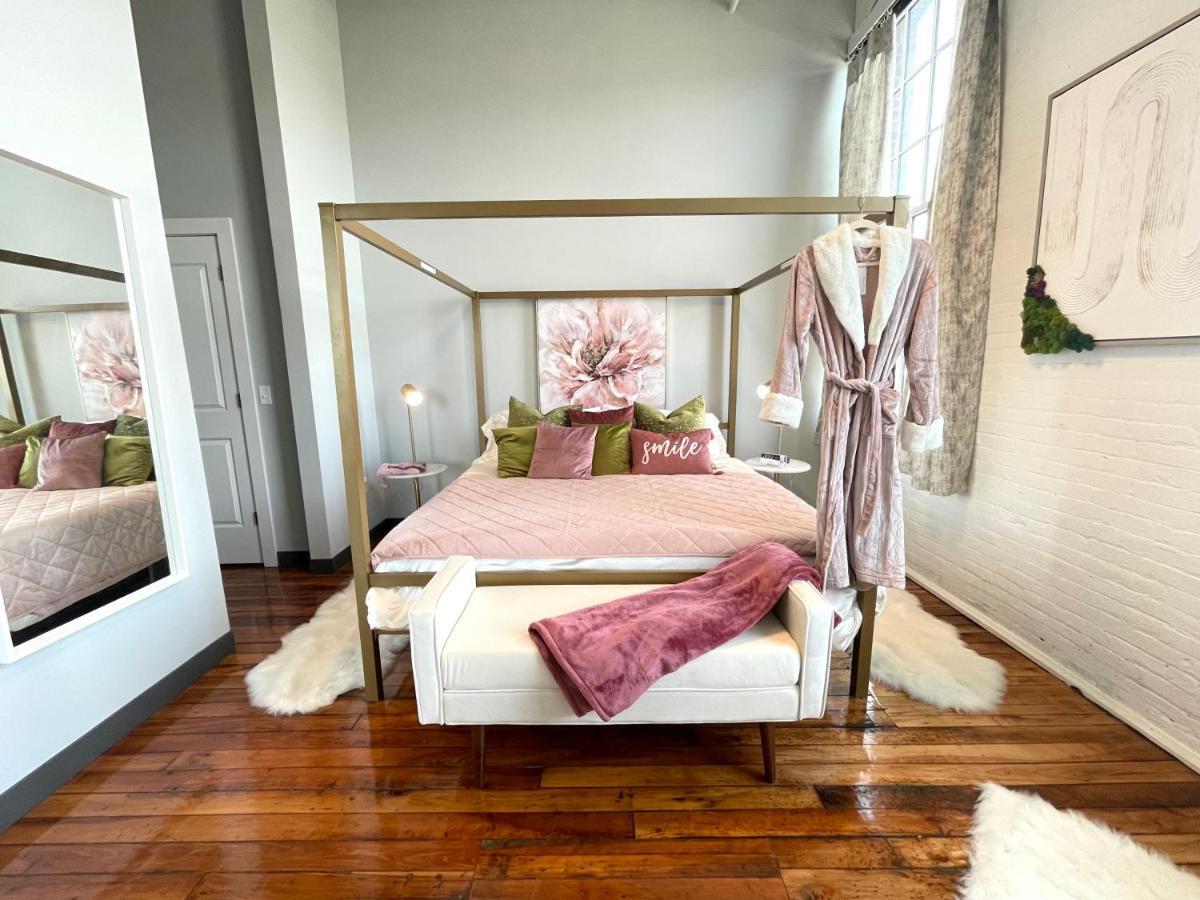 2Br 2Br Le Chateau 505 Lux Penthouse In A Historic Building Utica Exteriér fotografie