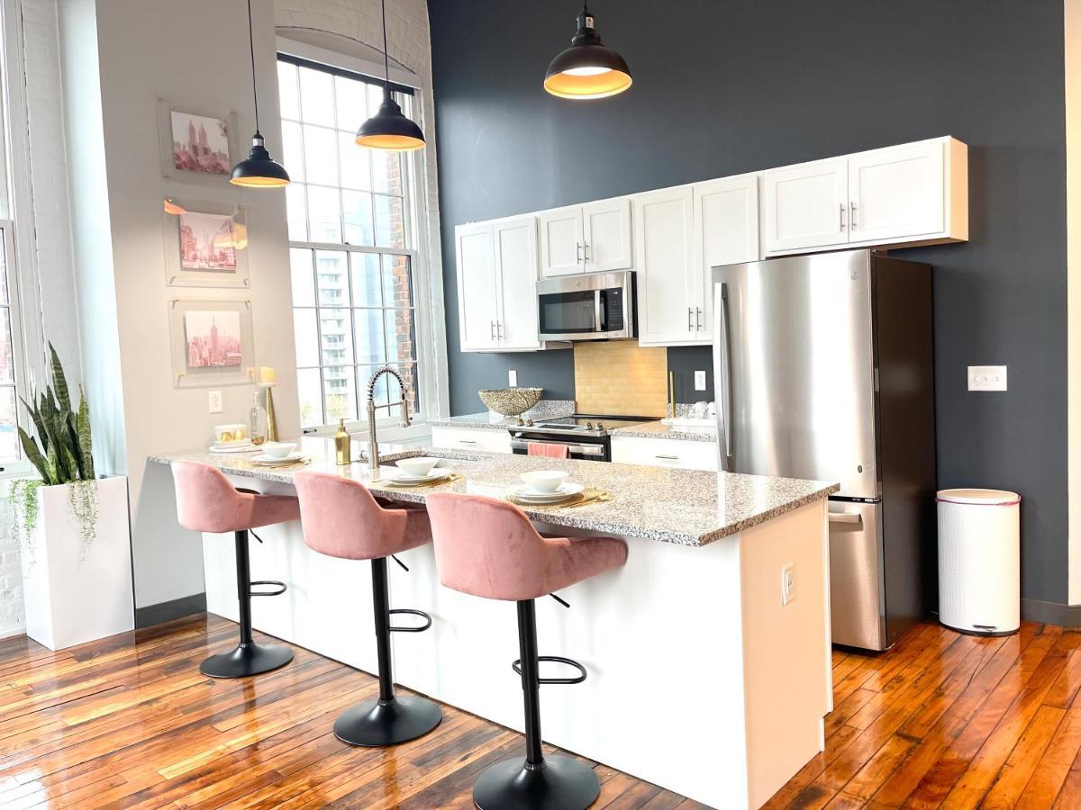 2Br 2Br Le Chateau 505 Lux Penthouse In A Historic Building Utica Exteriér fotografie